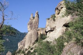 La main du Titan - les gorges du Guil